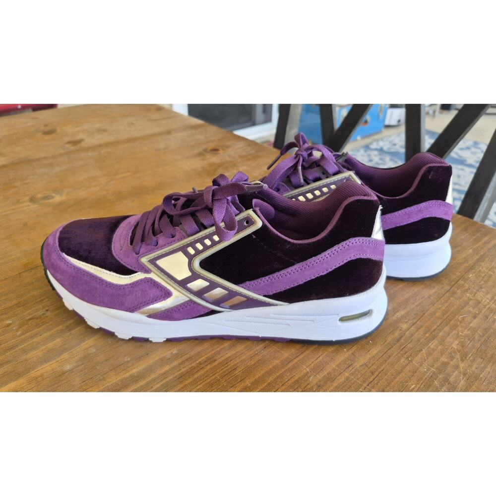 Brooks Purple and Black Women's Sneakers - Picture 4 of 14